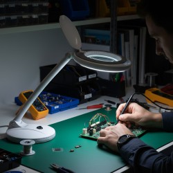 LED lampa - s lupou - 4" - 100 mm