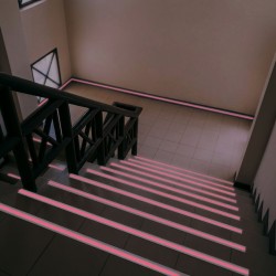 Protišmyková lepiaca páska – s fosforeskujúcim značkovacím pruhom – 5 m x 50 mm – 5 druhov