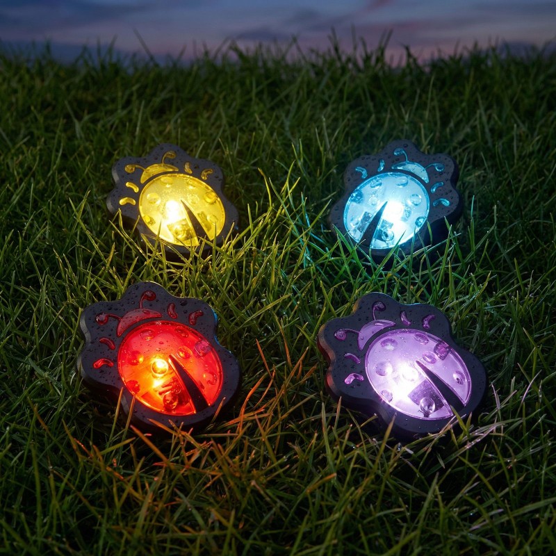 Zapichovacia LED solárna lampa – lienka – farebná – čierna – plast – 9 x 9 x 8,5 cm