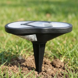 Zapichovacia solárna lampa – šľapiek – studená biela – 12,7 x 8,5 cm