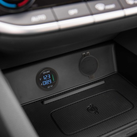 USB zásvuka zabudovateľná na miesto autozapalovača