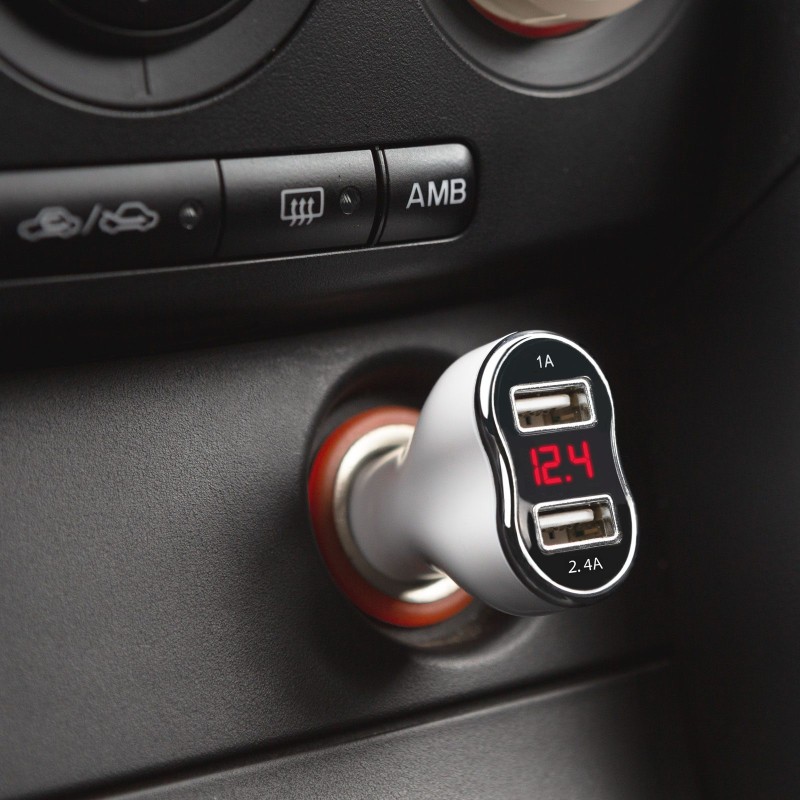 Adaptér do autozapalovača s dvojitým USB portom, s meraním napätia a prúdu - biela