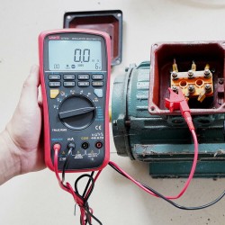 Multimeter UNI-T UT533