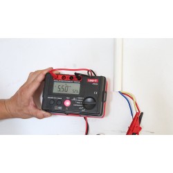 Tester izolačného odporu UNI-T UT502A