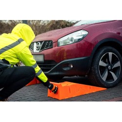 Nájazd na auto NEO TOOLS 10-478 2ks