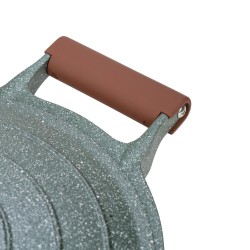 "Ωmega" Hrniec z liateho hliníka s vekom a nepriľnavou kamienkovou vrstvou 28 cm