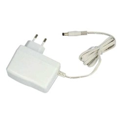 Adaptér napájací CWT 12V 2500mA (5,5x2,1mm)